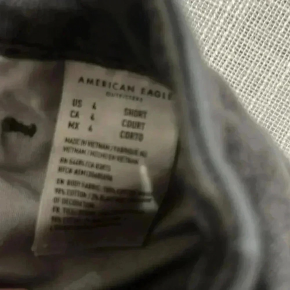 AMERICAN EAGLE BLACK MOM JEAN - Picture 6 of 8